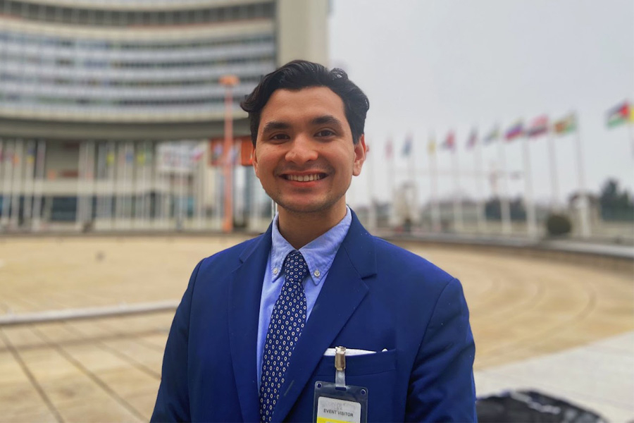 Student in front of the UN building